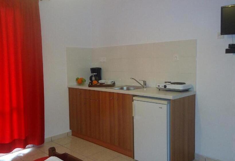استودیوی استاندارد, Valentino Villas & Apartments