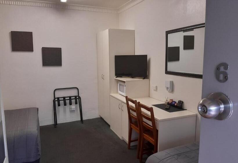 스탠다드 트리플 룸, Inverell Motel