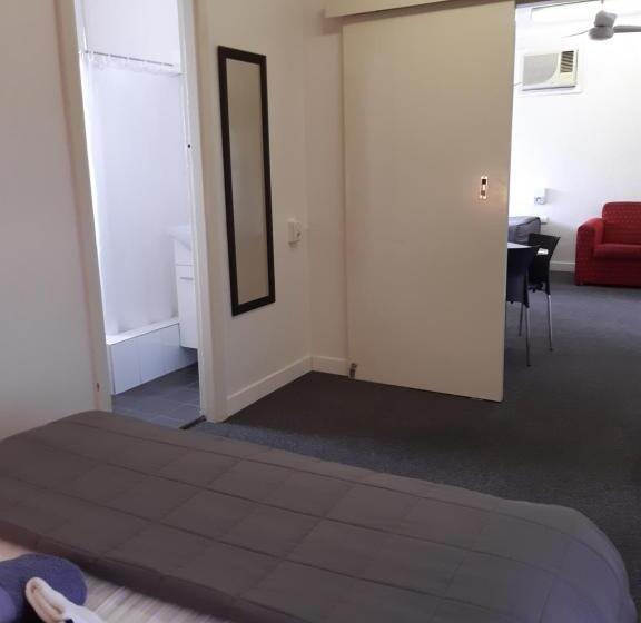 수피리어 패밀리 룸, Inverell Motel