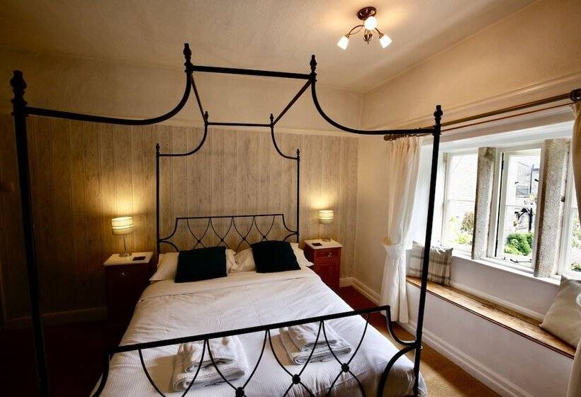 Номер Стандарт, Ashfield House