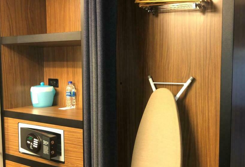 Номер Стандарт, Aloft Raleigh