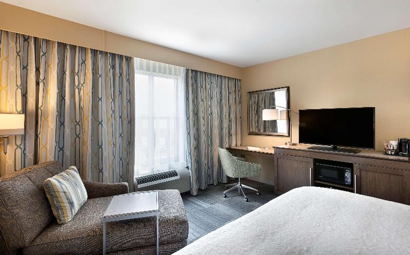 带大床的标准间, Hampton Inn & Suites Fort Mill