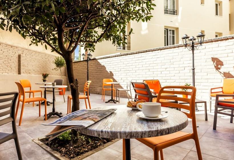Номер Superior Внутренний, Paris D Issy Hôtel Porte De Versailles