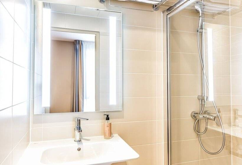 Номер Superior Внутренний, Paris D Issy Hôtel Porte De Versailles