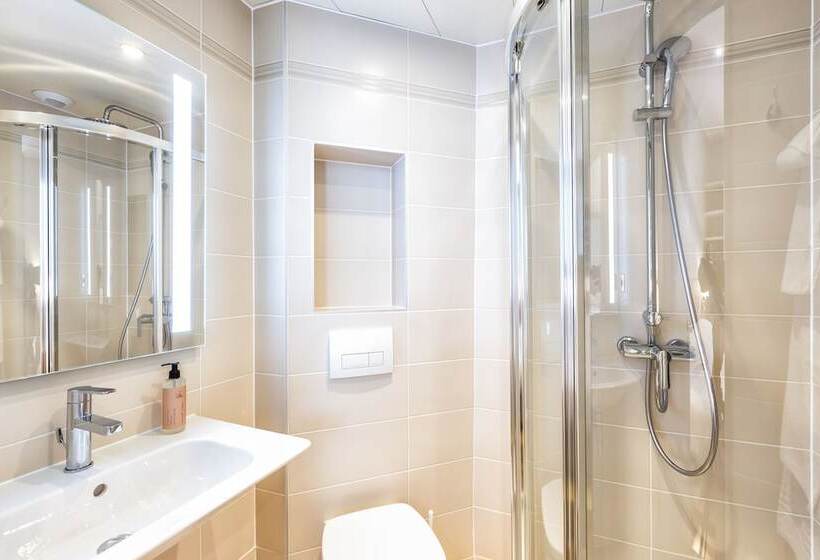 Номер Классический Вид на Город, Paris D Issy Hôtel Porte De Versailles