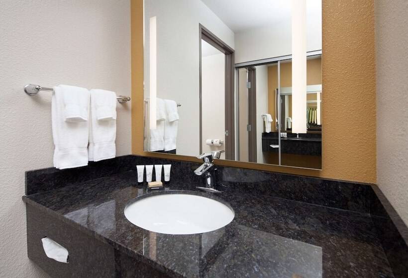 스위트, Red Lion Ridgewater Inn & Suites Polson