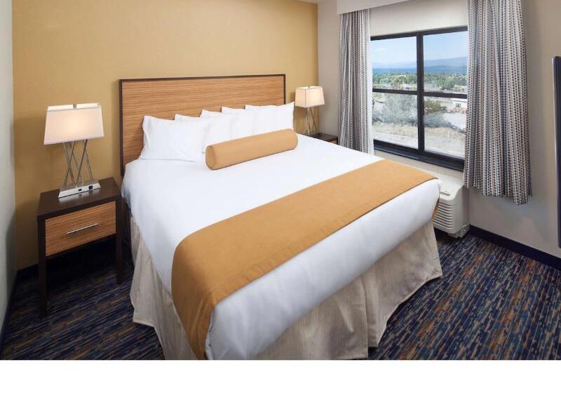 스위트, Red Lion Ridgewater Inn & Suites Polson