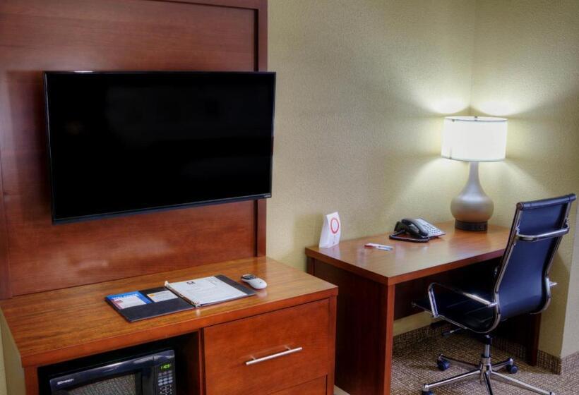 Люкс Кровать Кинг, Comfort Suites Plymouth Near Us 30