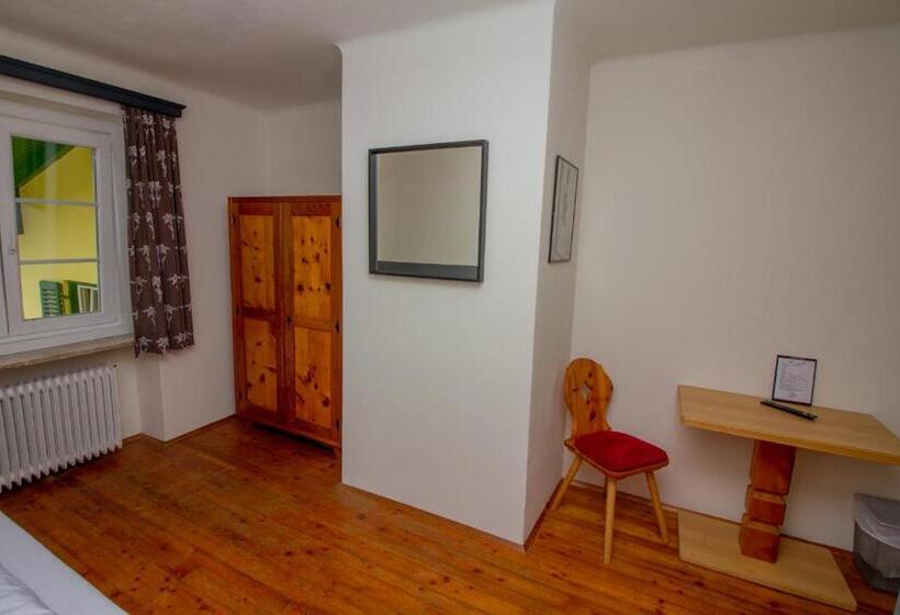 Quarto Estandar Individual, Gasthof Fair