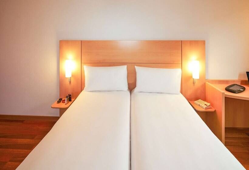 Номер Стандарт, Ibis London Thurrock M25