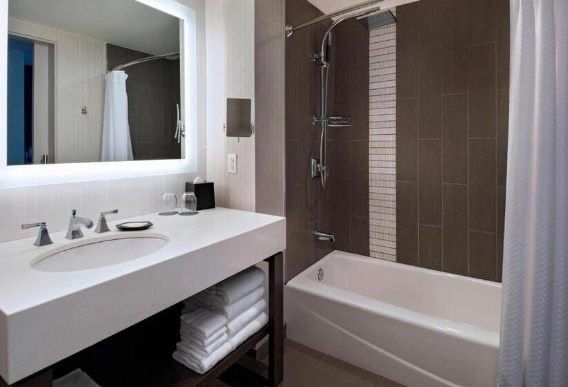 חדר סטנדרט שתי מיטות זוגיות, The Westin Austin Downtown