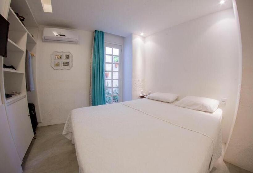 이코노미 룸, Vivaz Boutique