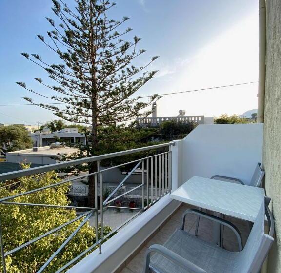 스탠다드 스튜디오, Manolis Apartments Plakias