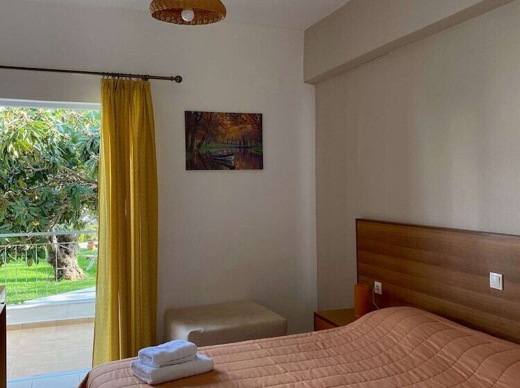 스탠다드 스튜디오, Manolis Apartments Plakias