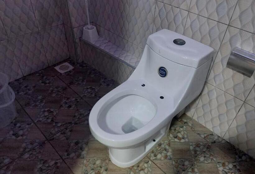 اتاق لوکس با تخت بزرگ, Ayodya Suites Nyali