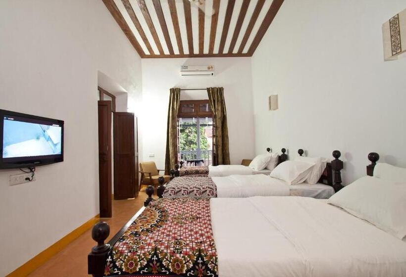 高级客房, Hospedaria Abrigo De Botelho