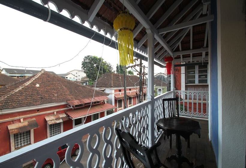 行政房间, Hospedaria Abrigo De Botelho