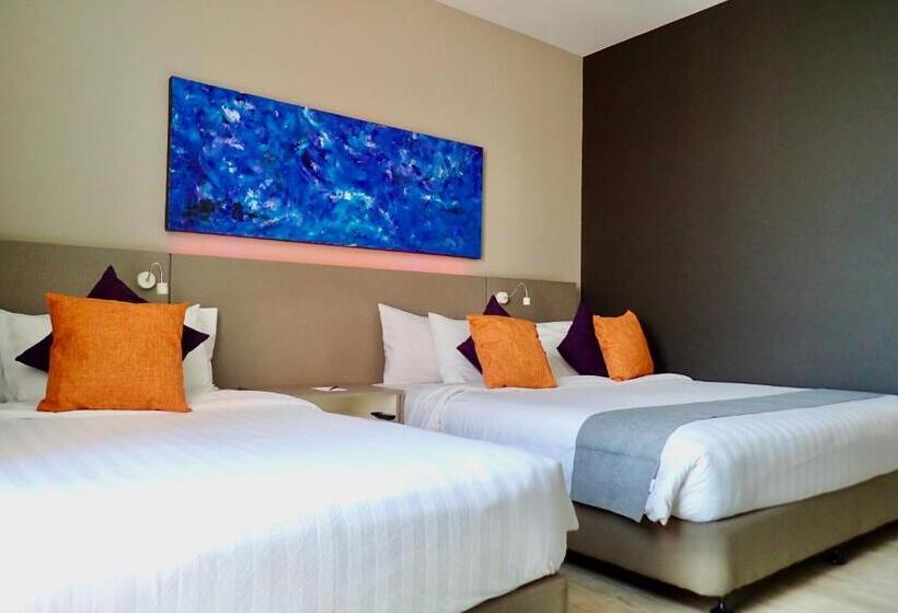 Трехместный Номер Superior, Qliq Damansara