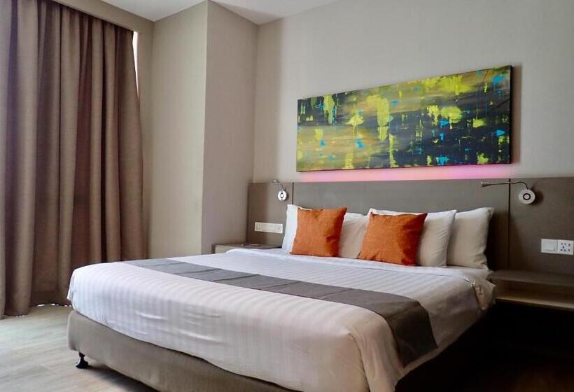 Номер Superior Кровать Кинг, Qliq Damansara
