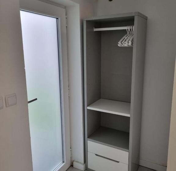 Семейный Номер, Mikaela Guest House 2