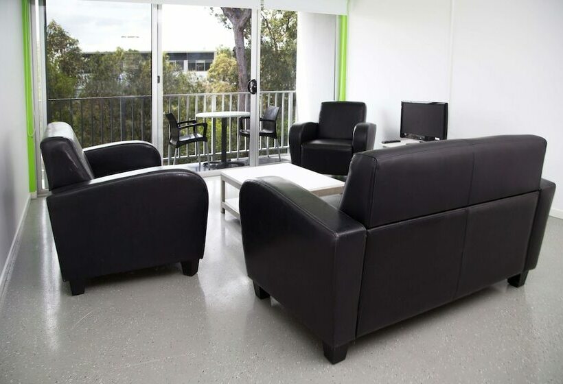 Апартаменты 5 спален, Griffith University Village