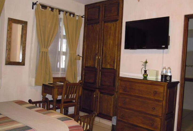 四人标准间, La Casa Del Laurel
