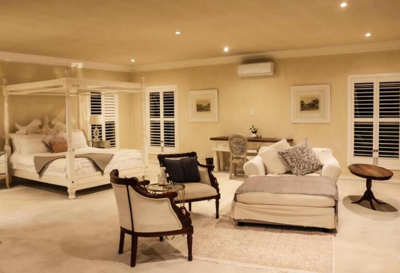 جناح ديلوكس سرير كينج, The Wesley Boutique Hotel & Spa