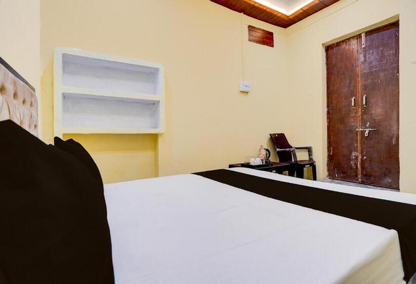 Трехместный Номер Классика, Oyo Flagship 80489 Sanskriti P Guest House