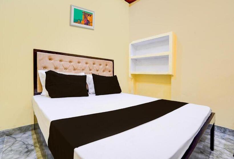 Трехместный Номер Классика, Oyo Flagship 80489 Sanskriti P Guest House