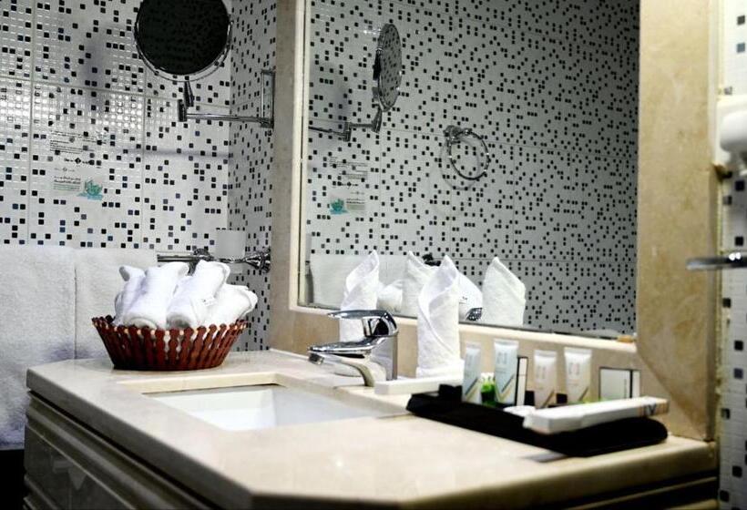 Полулюкс, One Inn