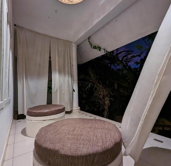Quarto Deluxe com Sacada, Satta Beach Residence