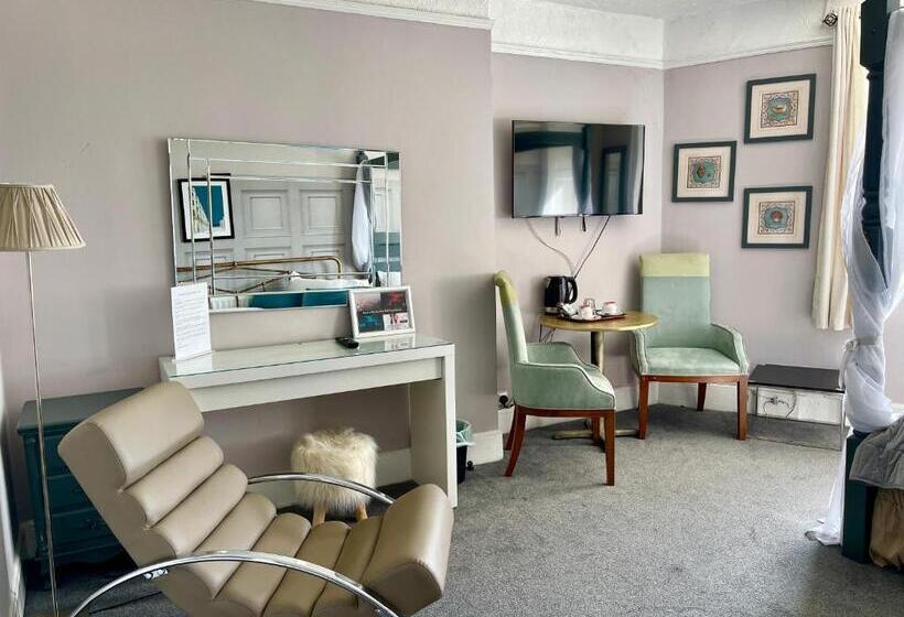 Полулюкс, X Hotel Brunswick Square