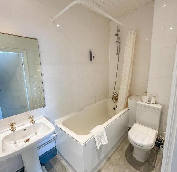 Полулюкс, X Hotel Brunswick Square