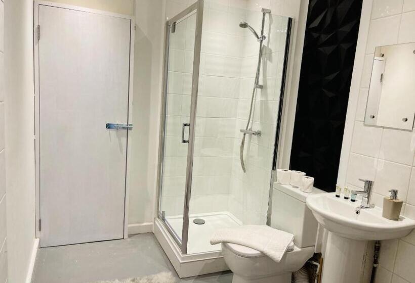 Апартаменты 2 Спальни, X Hotel Brunswick Square