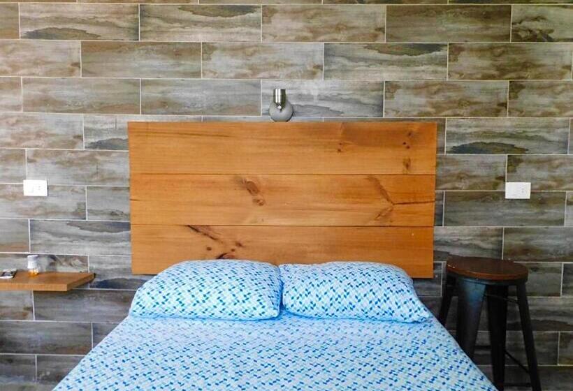Studio Deluxe, Zyan Rooms