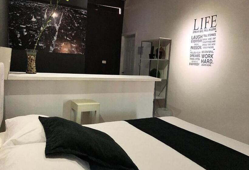 Studio Deluxe, Zyan Rooms