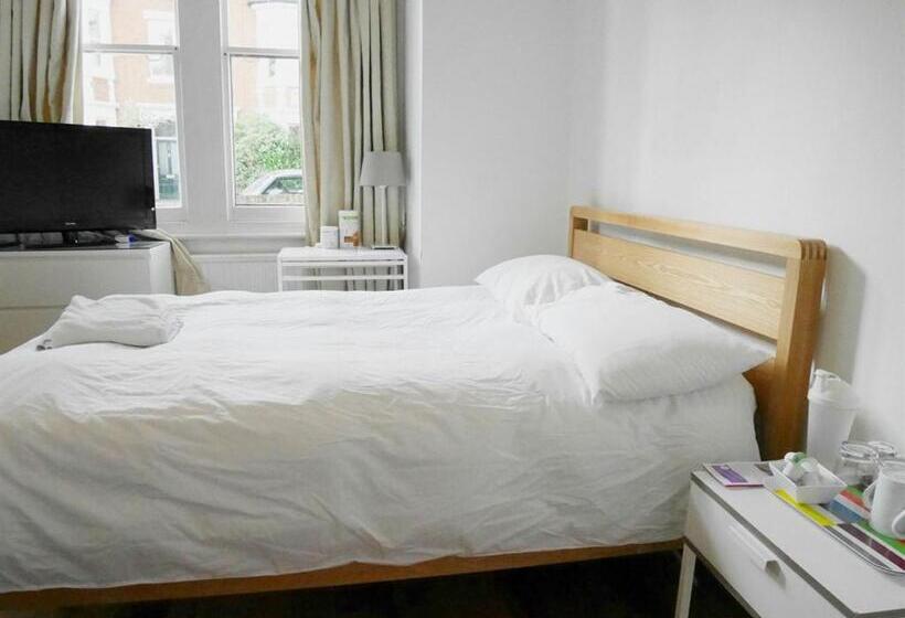 غرفة قياسية حمام مشترك, Kew Studios And Rooms