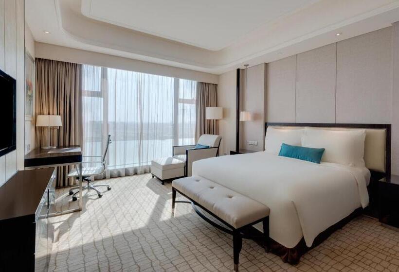 Люкс Клуб, Crowne Plaza Guangzhou Zengcheng, An Ihg Hotel  Canton Fair Free Shuttle Bus