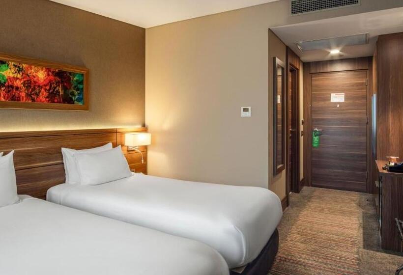 Номер Стандарт, Holiday Inn Istanbul   Kadikoy, An Ihg