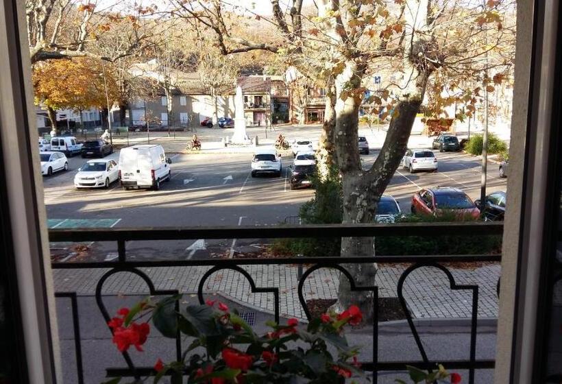Семейный Номер, Hôtel La Gravenne