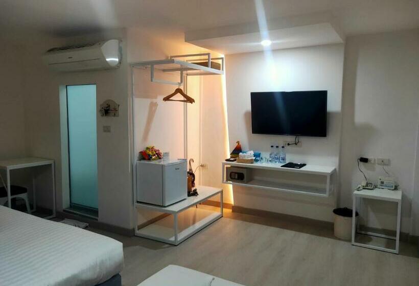 标准三人间, Bed By Boat @nonthaburi Pier