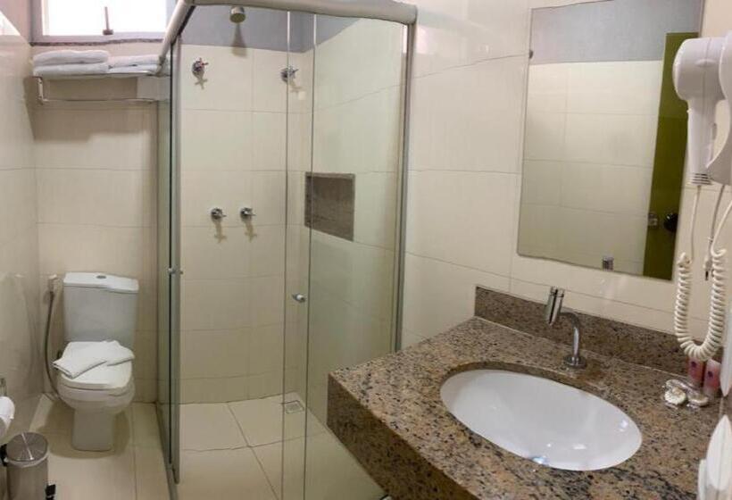Quarto Estandar, Mac