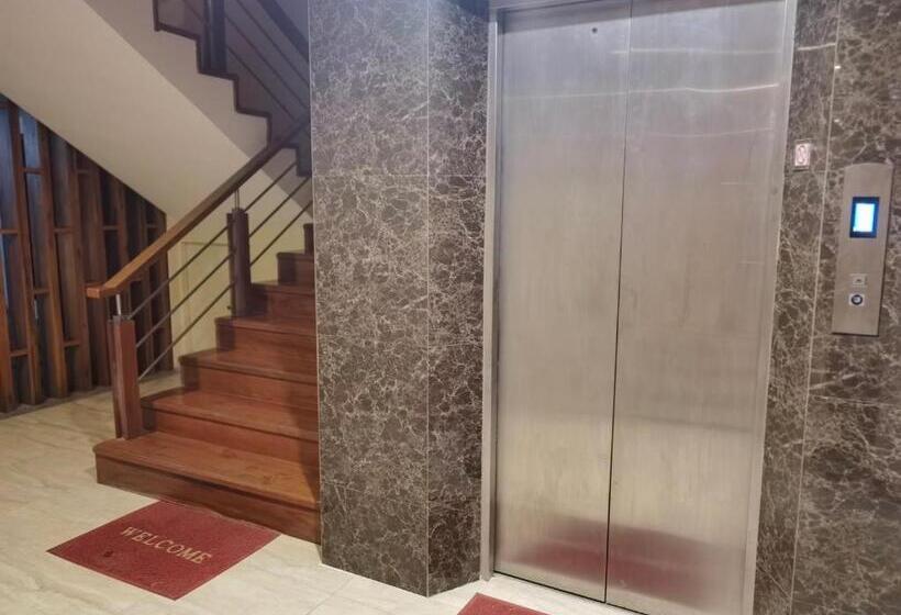 Номер Стандарт с Балконом, Phuket Meet Holiday Hotel Rawai 普吉岛相遇花园度假酒店 拉威店