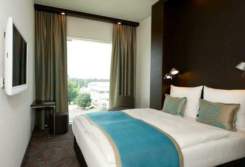 Standard Single Room, Motel One Amsterdam