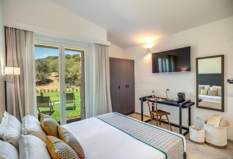 Люкс Кровать Кинг, Cala Sinzias Resort