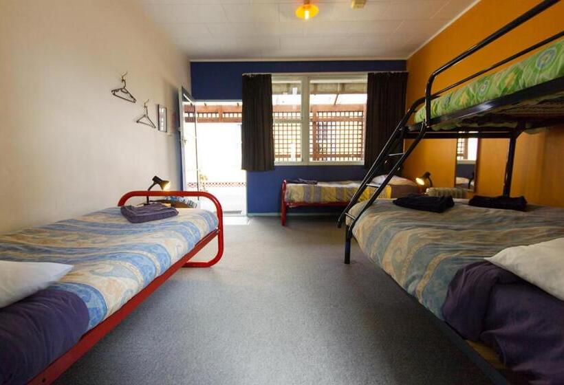 Семейный Номер, Sequoia Lodge Backpackers