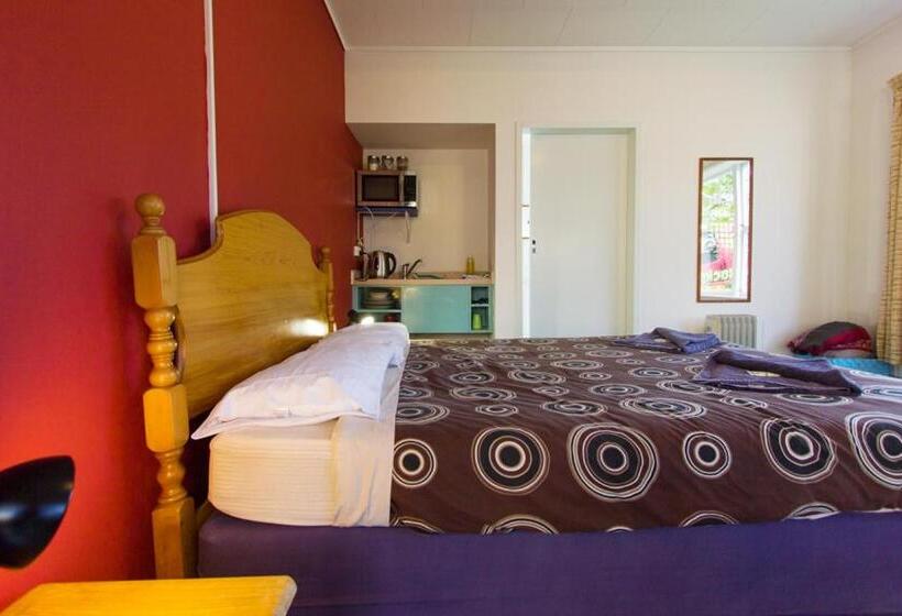 Номер Стандарт Трехместный, Sequoia Lodge Backpackers