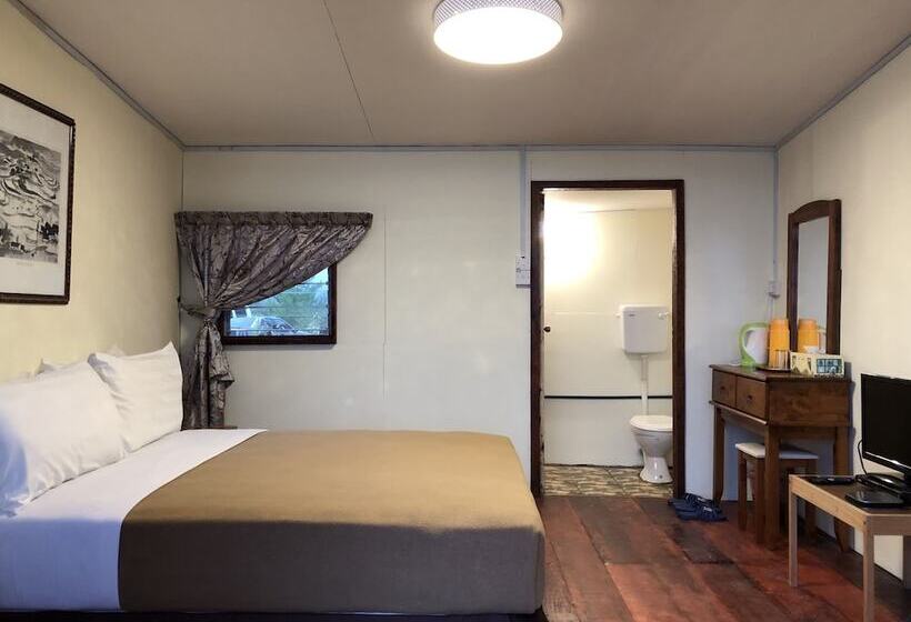 Номер Deluxe Вид на Горы, Mile 36 Lodge