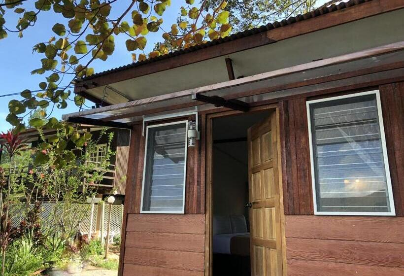 Номер Deluxe Вид на Горы, Mile 36 Lodge