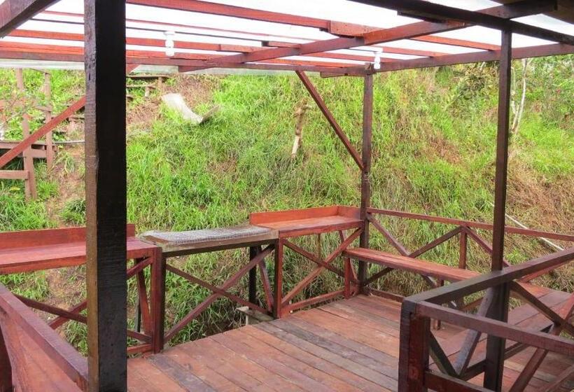 Апартаменты 3 Спальни, Mile 36 Lodge